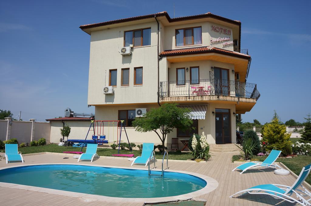 Guest House Golden Flake 4Km From Bolata Beach Bulgarevo Luaran gambar