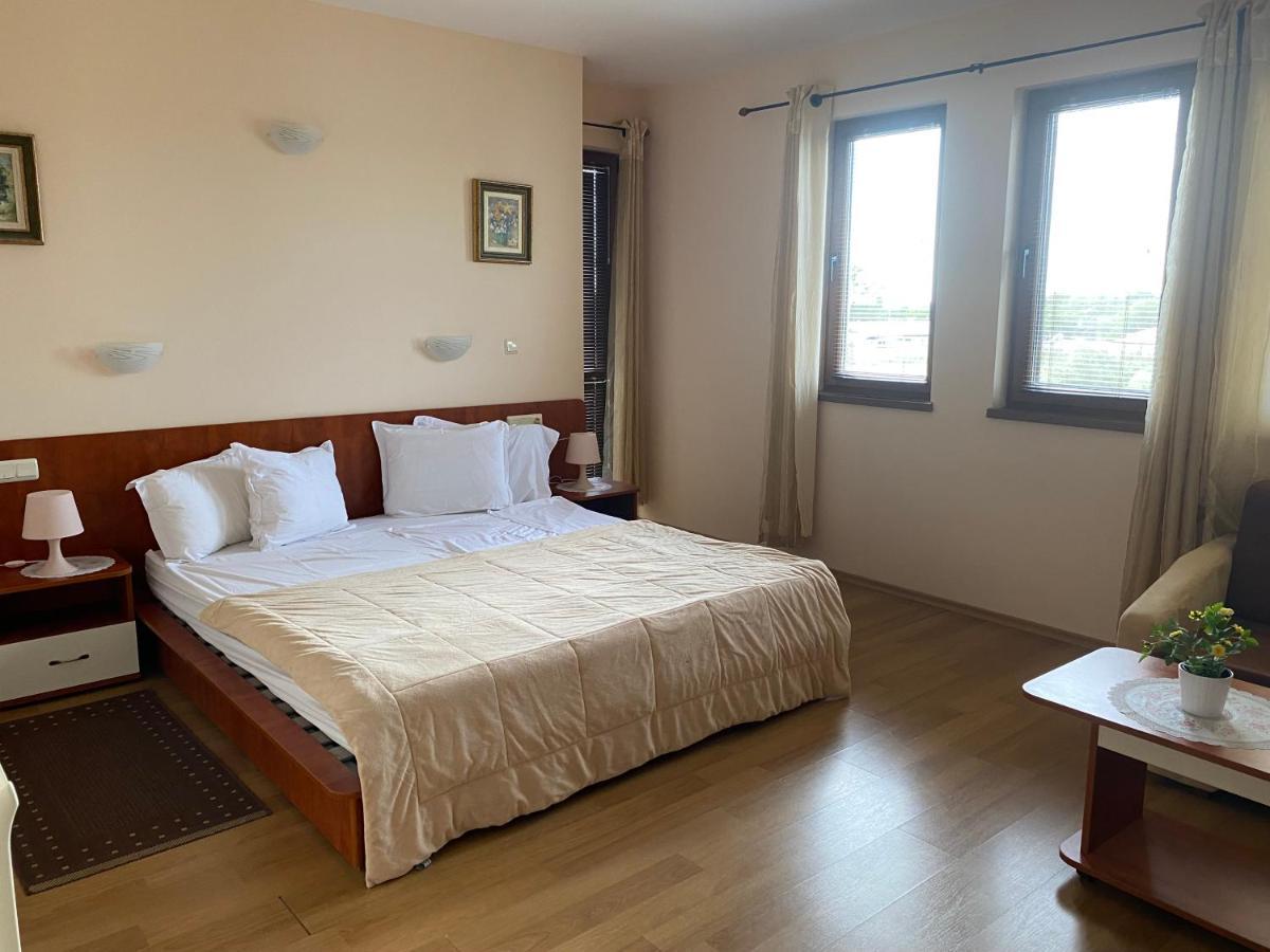 Guest House Golden Flake 4Km From Bolata Beach Bulgarevo Luaran gambar
