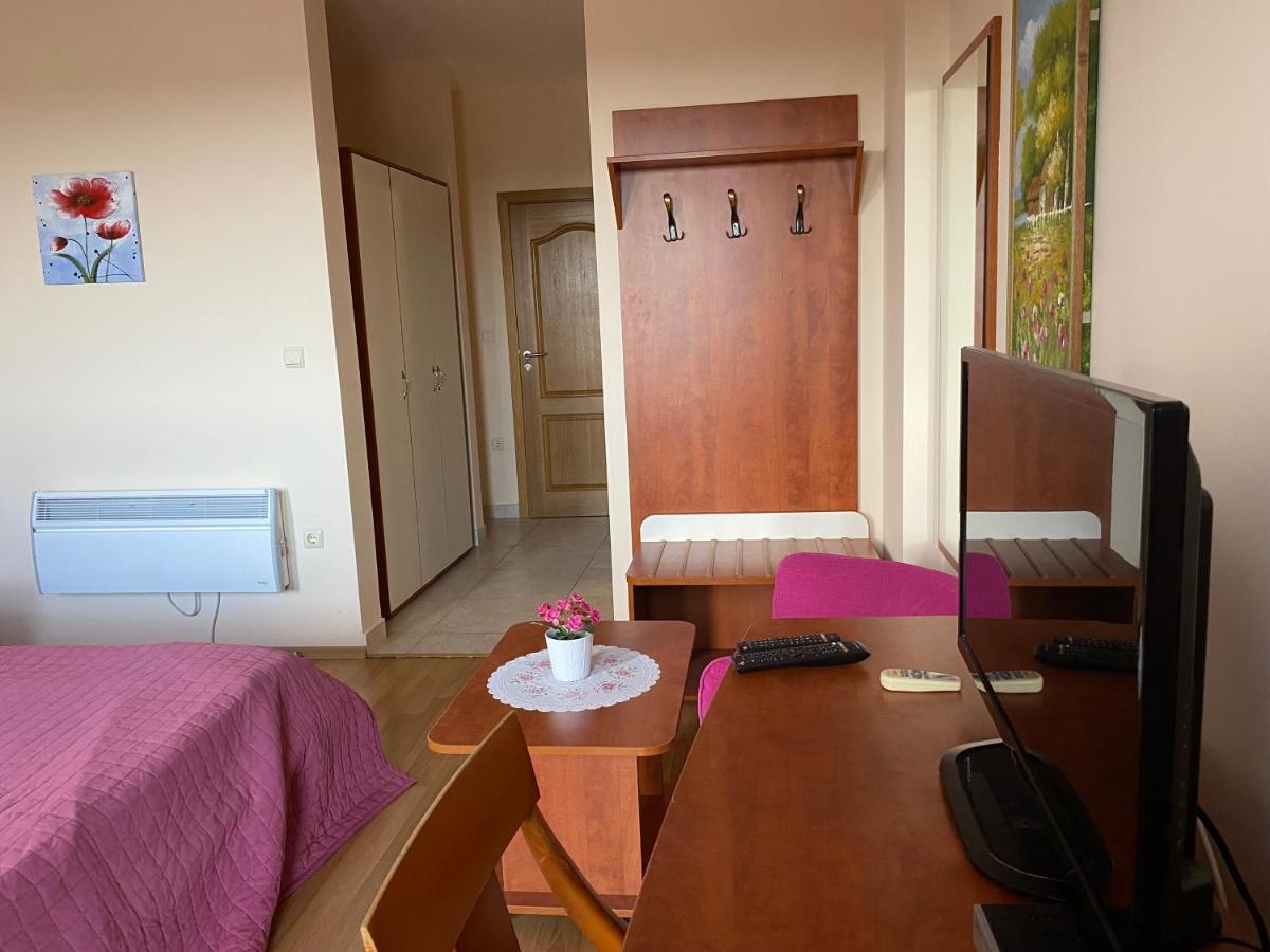 Guest House Golden Flake 4Km From Bolata Beach Bulgarevo Luaran gambar