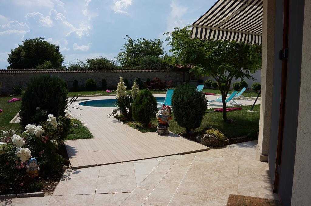 Guest House Golden Flake 4Km From Bolata Beach Bulgarevo Luaran gambar